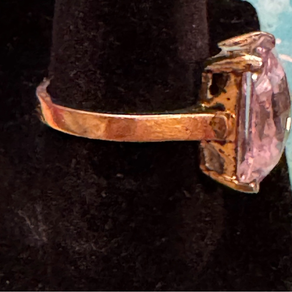Ring - sterling silver/gold tone plated- stone is a faceted light pink or purple - Picture 4 of 12